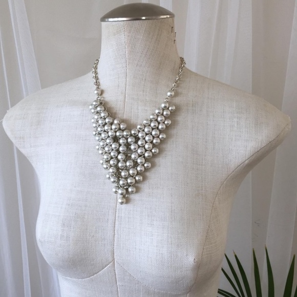 Silver Pearl Chainmaille Statement Necklace - Picture 3 of 5